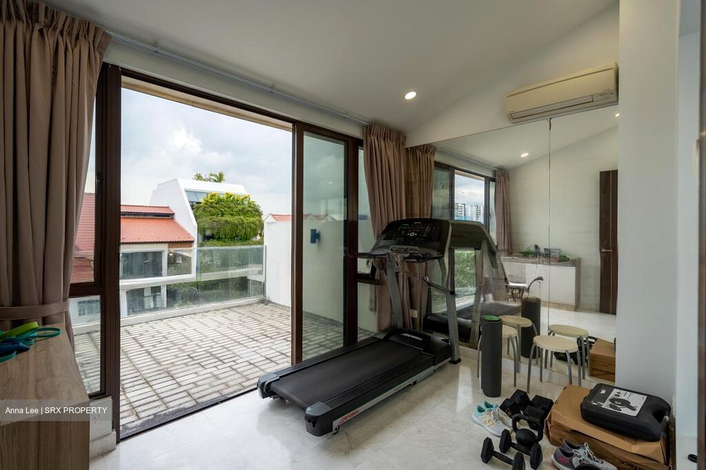 Highland Road (D19), Terrace #503956231